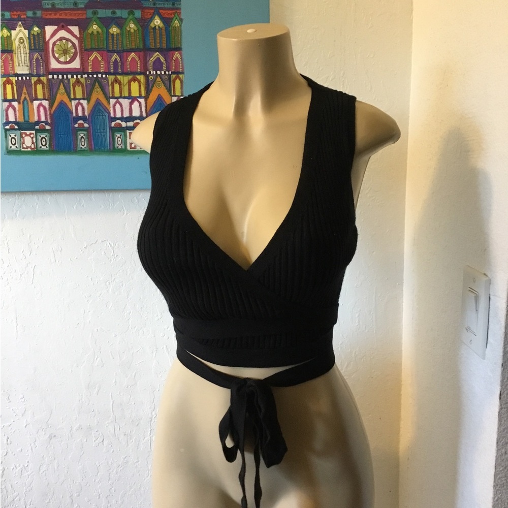 36 point 5 top women size large pre owned